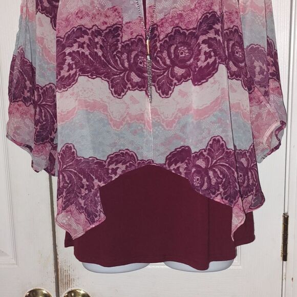 By and By layered maroon top with removeable necklace  Sz L - Picture 2 of 7